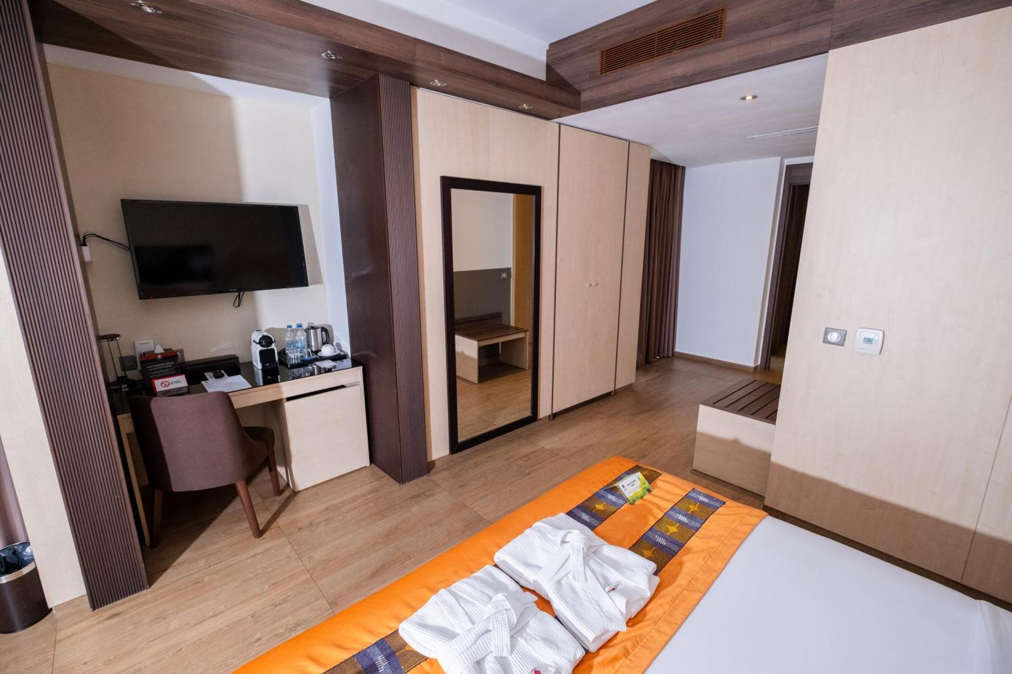 Azalai Hotel אבידג'אן מראה חיצוני תמונה